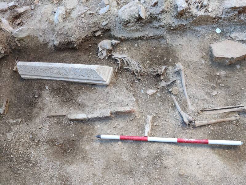 جزئیاتی از اقدام توهین آمیز پیکه به مسلمانان +عکس