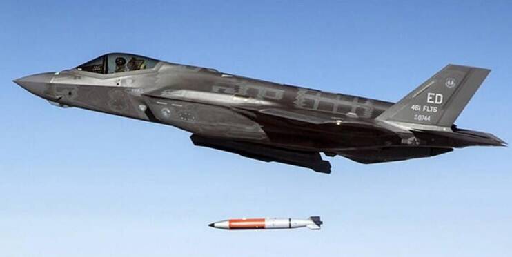 تسریع استقرار بمبهای اتمی آمریکا در اروپا با هدف روسیه