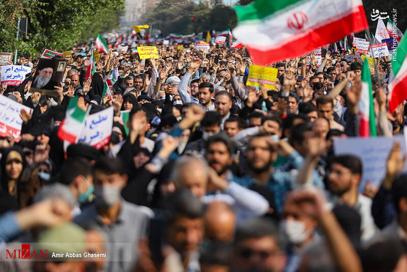 راهپیمایی سراسری در محکومیت جنایت تروریستی شیراز/ «آشوبگر داعشی پیوندتان مبارک» و «سپاه انقلابی انتقام انتقام» شعار مردم است + فیلم و عکس