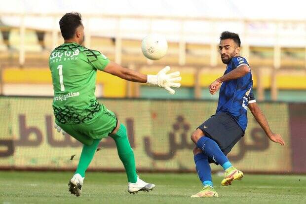 برد استقلال مقابل گربه سیاه / شاگردان ساپینتو در تعقیب پرسپولیس 6