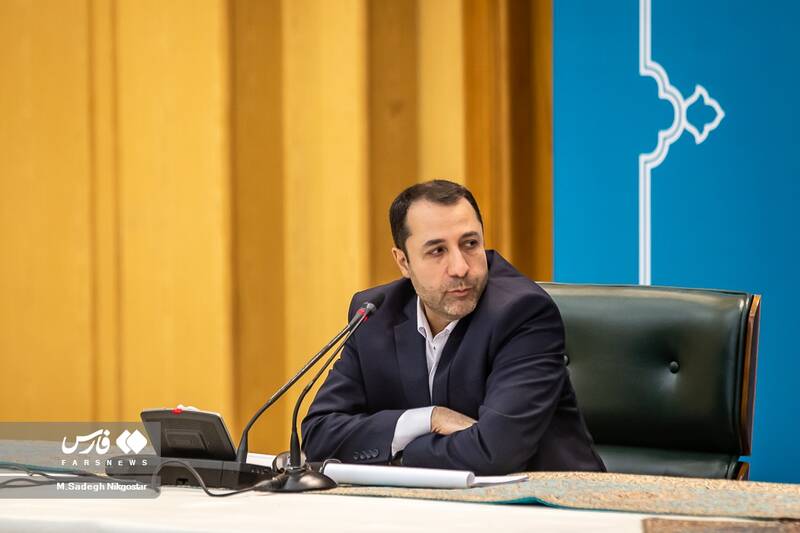 ۳۰۰ صرافی آمار خرید و فروش خود را لحظهای در سایت بازار متشکل ثبت میکنند