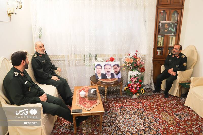 دشمنان همه پساندازشان را در اغتشاشات خرج کردند اما شکست خوردند / اگر همه قدرتهای جهان هم متحد شوند، نمیتوانند این نظام را از جای خود تکان بدهند