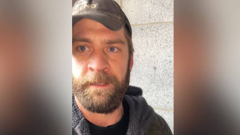 هفت سال و نیم زندان برای حمله به پلیس آمریکا +فیلم