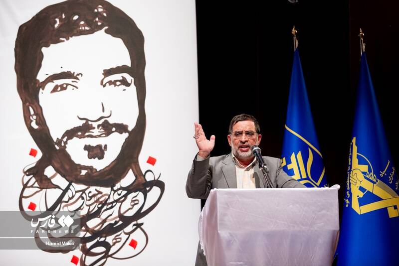 رونمایی از کتاب خاطرات مهدی سلحشور در دفاع مقدس/ از ۸۰ شهید در «باغ حاج علی» یاد کردم