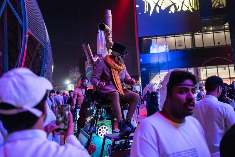 متفاوتترین تصاویر جشن هالووین در عربستان! +فیلم