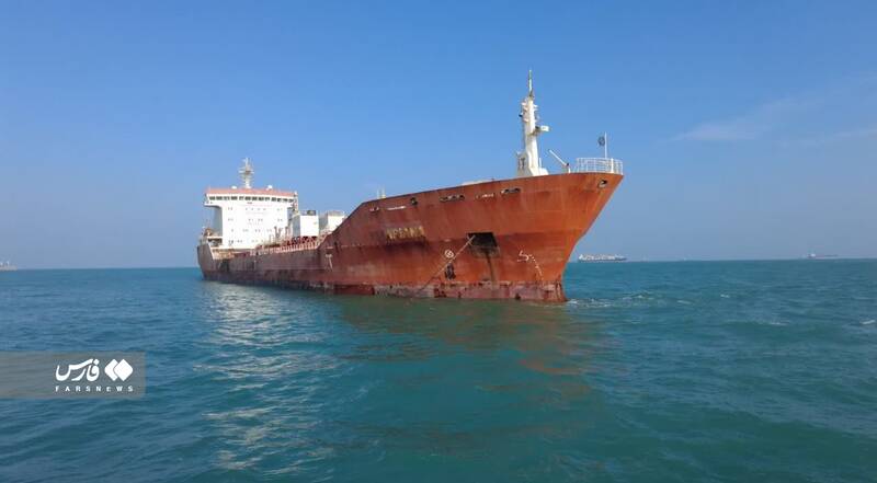 جزییات توقیف نفتکشی که سرشبکه قاچاق سوخت در خلیج فارس بود +فیلم و عکس