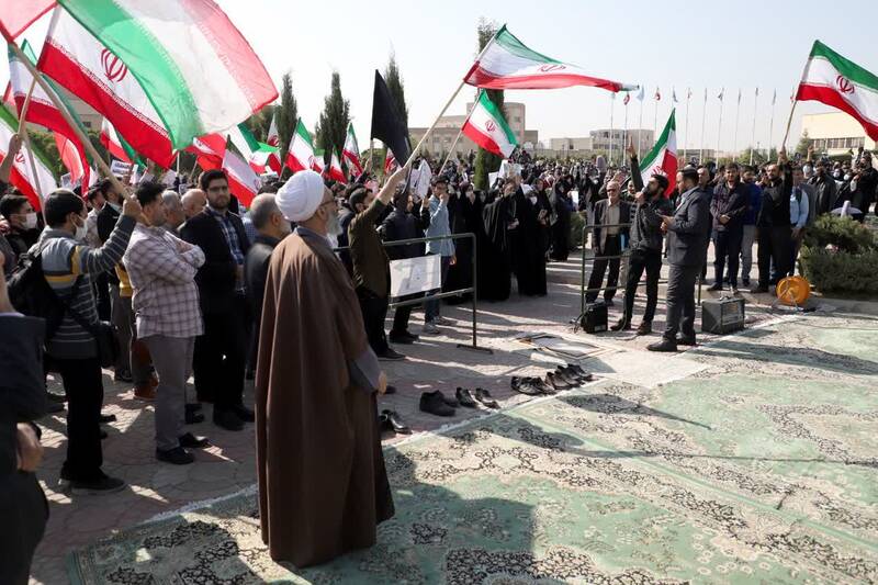 از بوشهر تا تبریز، دانشجویان یک کشور علیه اغتشاشات به پا خواستند + عکس و فیلم