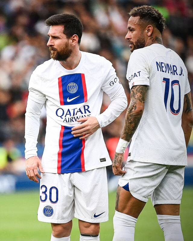 از شوت 32 متری مسی و افتضاح لیورپول تا هدیه جنجالی VAR به بارسلونا 14