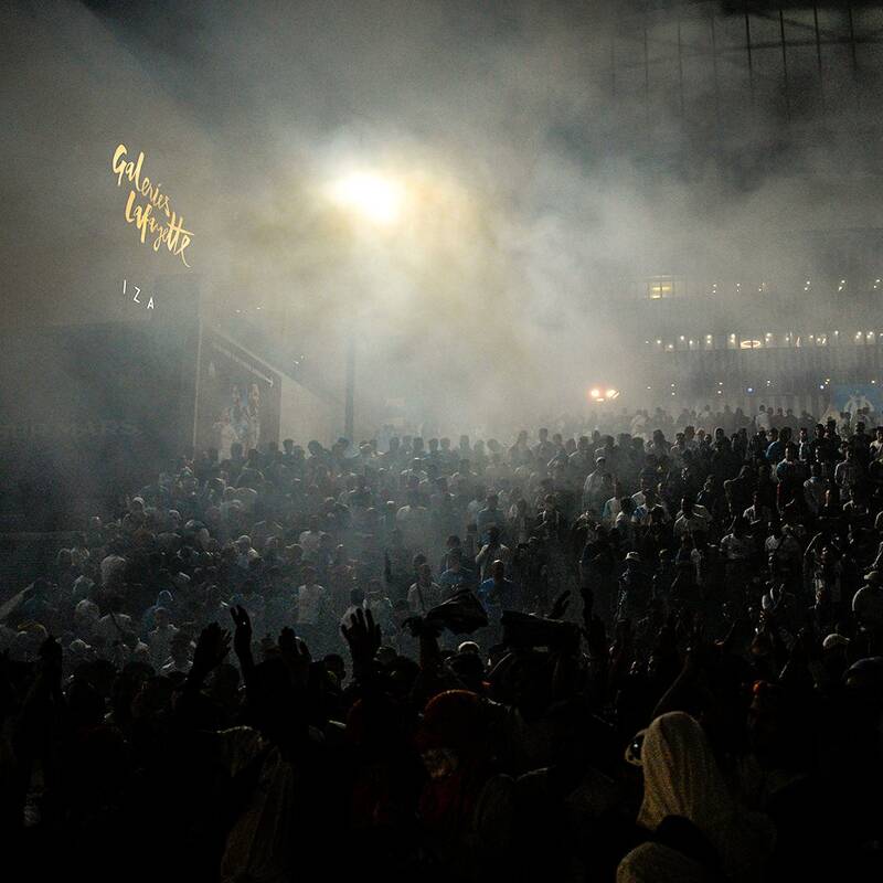 جو ترسناک هواداران افراطی سوژه شد/ تونل وحشت مارسی برای نماینده انگلیس+عکس و فیلم