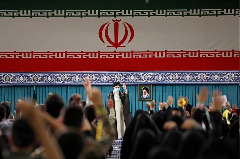 اتفاقات اخیر جنگ ترکیبی بود نه صرفا اغتشاش خیابانی؛ ملت دشمن را واقعاً ناکام کرد/قدرت مقاومت ملت ایران و بخصوص جوانان مهمترین پیامی است که باید به دنیا منتقل شود