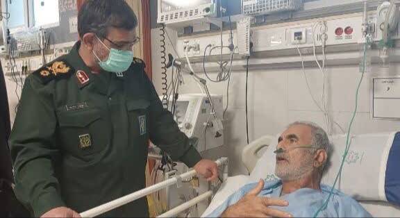 فرمانده نیروی دریایی سپاه از«آرتین» جانباز خردسال حادثه شاهچراغ عیادت کرد