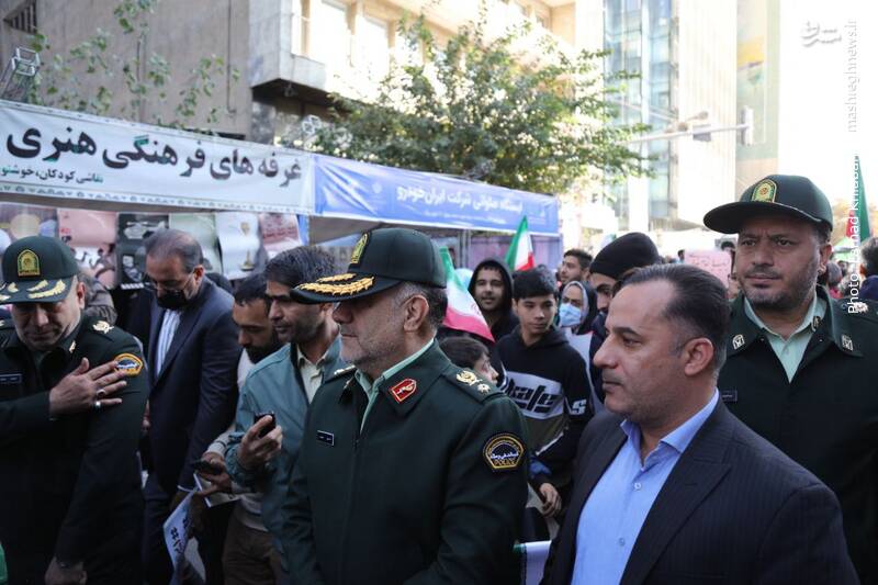 انزجار مردم از دخالت غرب در امور ایران/ حضور پررنگ دهه هشتادی و نودیها در راهپیمایی +عکس و فیلم