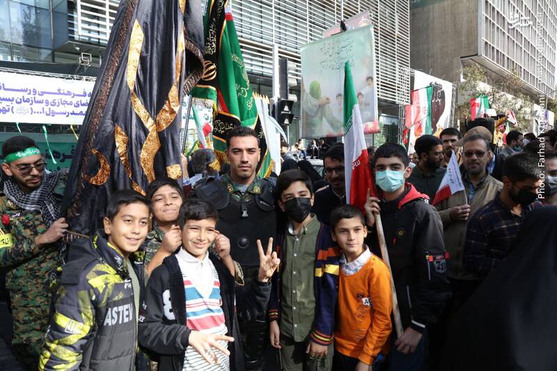 انزجار مردم از دخالت غرب در امور ایران/ حضور پررنگ دهه هشتادی و نودیها در راهپیمایی +عکس و فیلم