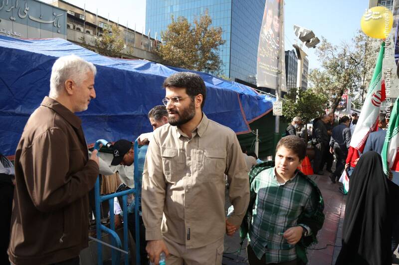 انزجار مردم از دخالت غرب در امور ایران/ حضور پررنگ دهه هشتادی و نودیها در راهپیمایی +عکس و فیلم