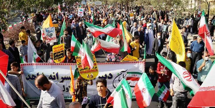 رکوردشکنی جدید در راهپیمایی ۱۳ آبان/ ۱۰ میلیون نفر در بیش از ۹۰۰ شهر ایران به خیابانها آمدند