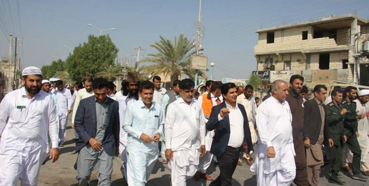 رکوردشکنی جدید در راهپیمایی ۱۳ آبان/ ۱۰ میلیون نفر در بیش از ۹۰۰ شهر ایران به خیابانها آمدند