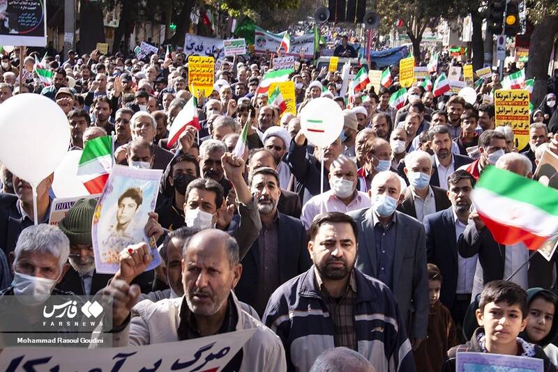 رکوردشکنی جدید در راهپیمایی ۱۳ آبان/ ۱۰ میلیون نفر در بیش از ۹۰۰ شهر ایران به خیابانها آمدند