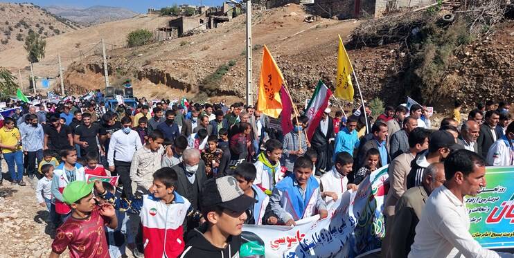 رکوردشکنی جدید در راهپیمایی ۱۳ آبان/ ۱۰ میلیون نفر در بیش از ۹۰۰ شهر ایران به خیابانها آمدند