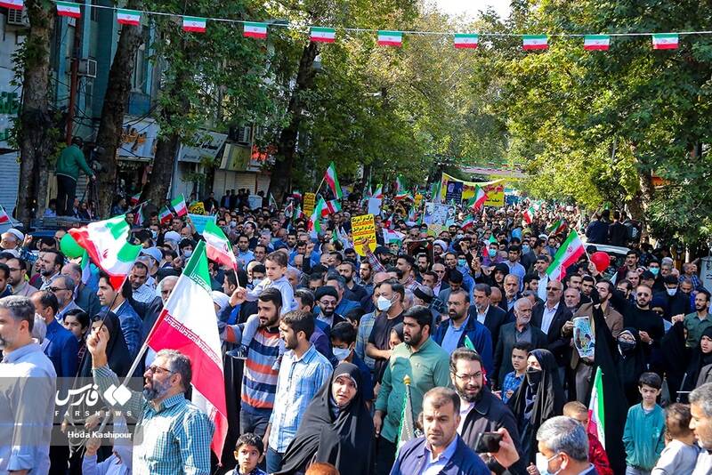 رکوردشکنی جدید در راهپیمایی ۱۳ آبان/ ۱۰ میلیون نفر در بیش از ۹۰۰ شهر ایران به خیابانها آمدند