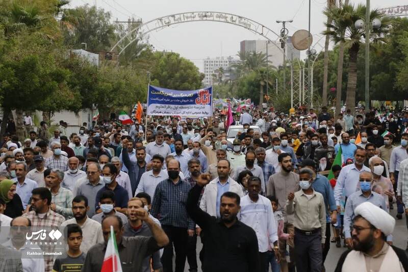رکوردشکنی جدید در راهپیمایی ۱۳ آبان/ ۱۰ میلیون نفر در بیش از ۹۰۰ شهر ایران به خیابانها آمدند