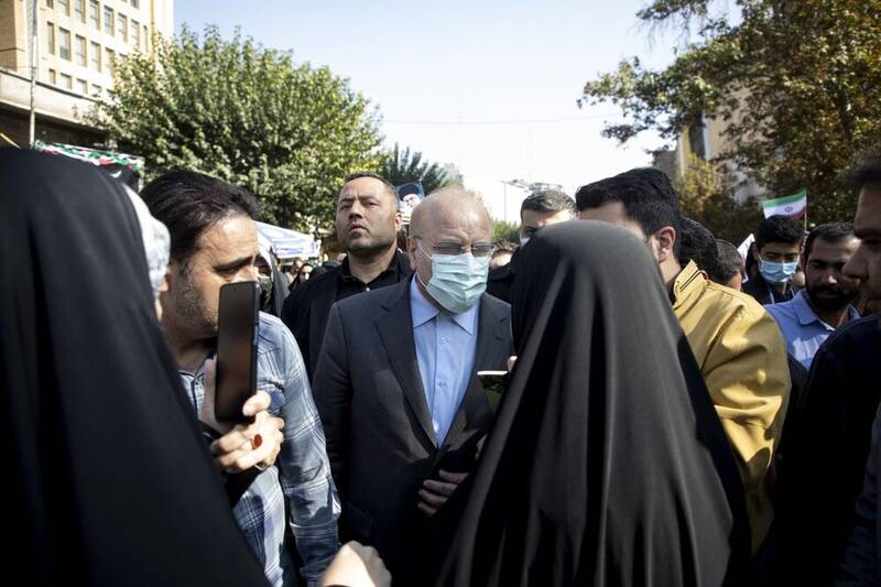 حضور قالیباف در مراسم راهپیمایی یوم الله ۱۳ آبان +عکس