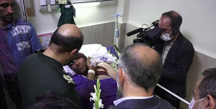 عیادت استاندار البرز از آسیب دیدگان اغتشاشات در کرج +عکس