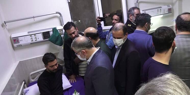 عیادت استاندار البرز از آسیب دیدگان اغتشاشات در کرج +عکس
