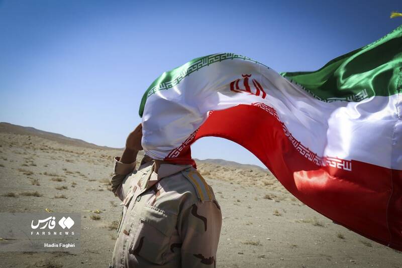 پولهای اختلاس را برگردان!/خرده روایتهایی از چهلوچند روز سخت