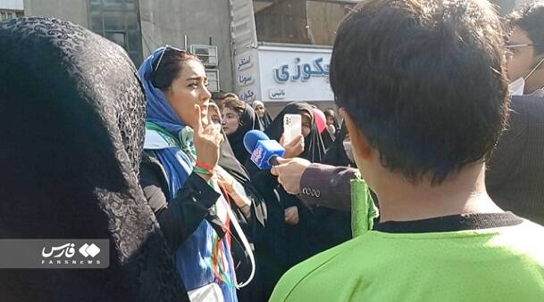 جوان آمریکایی در راهپیمایی 13 آبان چه میکرد؟ + عکس 7