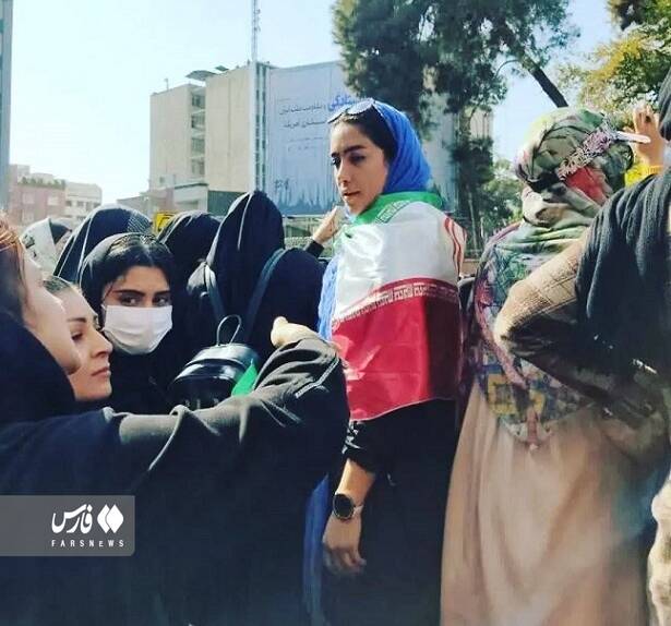 جوان آمریکایی در راهپیمایی 13 آبان چه میکرد؟ + عکس 8