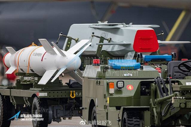 چین از موشک کروز جدید خود رونمایی کرد+تصاویر