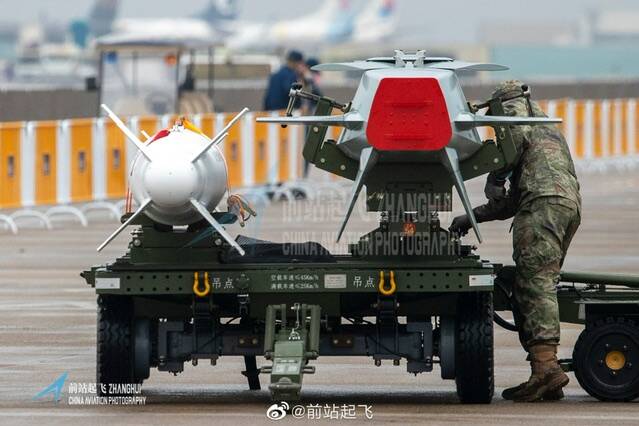 چین از موشک کروز جدید خود رونمایی کرد+تصاویر