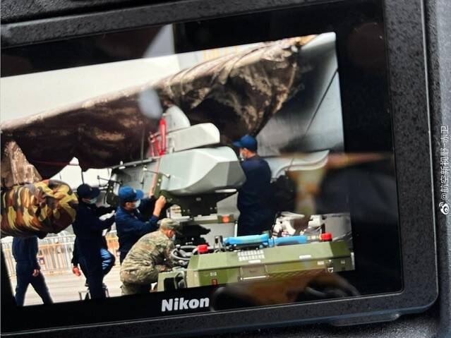 چین از موشک کروز جدید خود رونمایی کرد+تصاویر