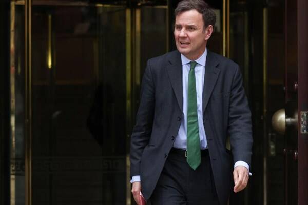 مخالفت چین با سفر مقام انگلیسی به تایوان