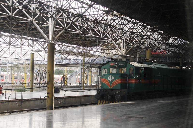 تجربه سفر راحت و آسان با قطار به قم و مشهد!