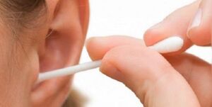 چگونه جرم گوش را تمیز کنیم؟ چگونه جرم گوش را تمیز کنیم؟