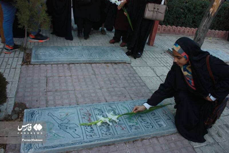 دستگیری عاملان هتک حرمت به گلزار شهدای اراک + فیلم