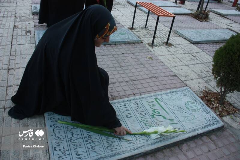 دستگیری عاملان هتک حرمت به گلزار شهدای اراک + فیلم