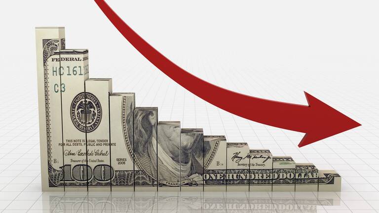 دلار در بازار جهانی پایین آمد