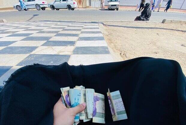 زن، زاهدان، زندگی/ بگذارید پشت سر مولوی نماز بخوانم!