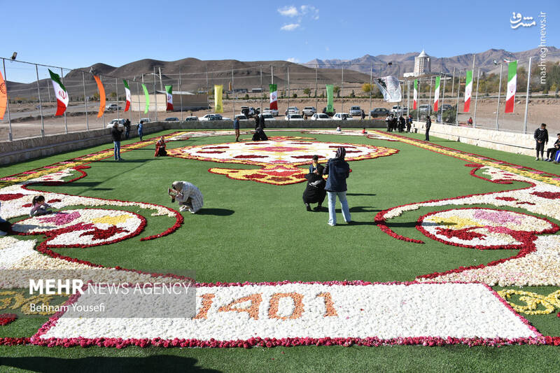 عکس/ بزرگترین فرش سرگل خاورمیانه