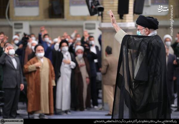 جمعی از مردم اصفهان با رهبر انقلاب دیدار کردند