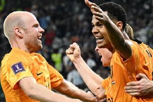 تحسین انگلیسیها از فان خال