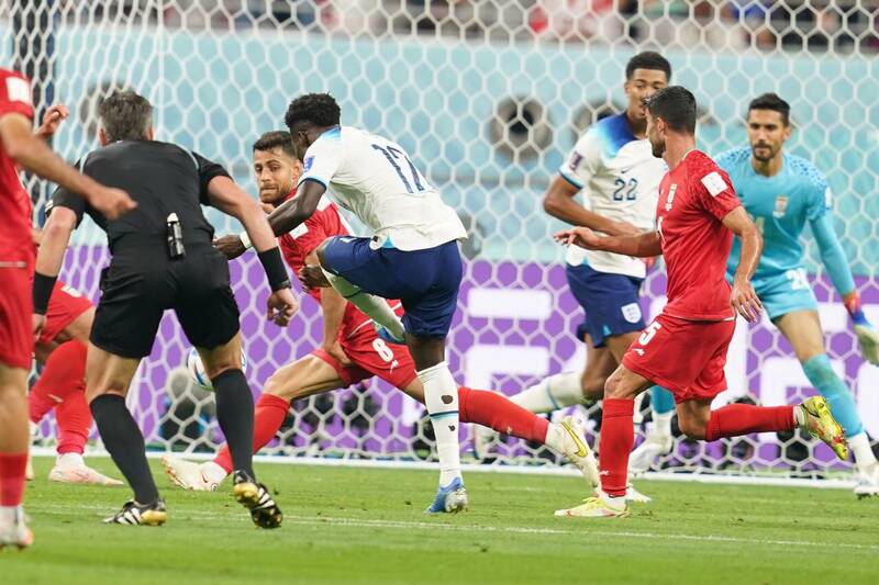 زدن ۲ گل به مخترع فوتبال، زنگ خطر برای ولز و آمریکا است