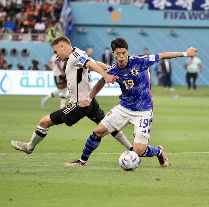 خودباوری عربستان، انگیزهبخش ساکا و دوستان