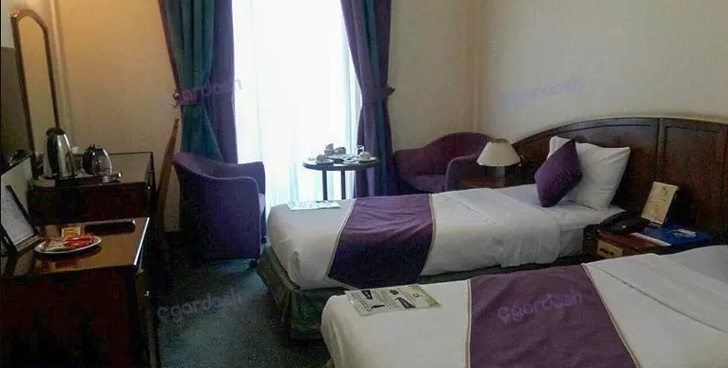 چرا رزرو هتل جهانگردی کرمان انتخاب شایستهای است؟