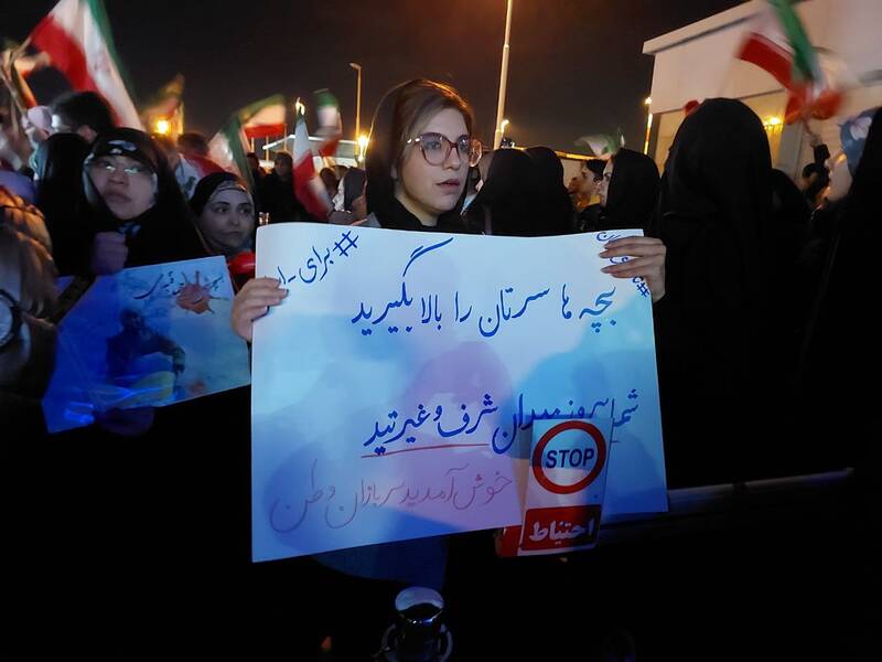 استقبال پرشور از تیم ملی در فرودگاه + عکس و فیلم 4