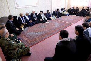 همه کسانی که در اغتشاشات اخیر مرتکب قتل و ناامنی شدند به دست عدالت سپرده خواهند شد دیدا با خانواده شهدا