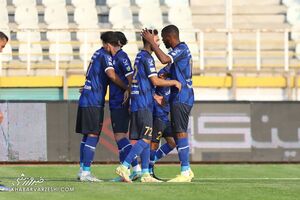 ستاره استقلال باید خانهنشین شود