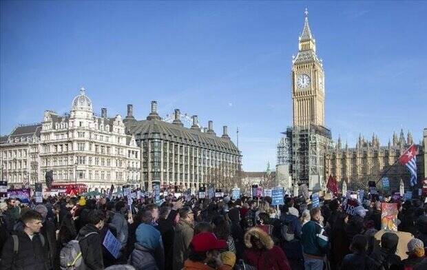 شورش در تهران؛ سرکوب در لندن/ نسخههای دوگانه غرب برای اعتراضات